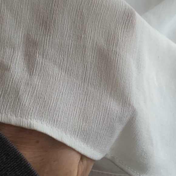 Large White Puff sleeve off the shoulder blouse by Charlotte Russe - Picture 6 of 6